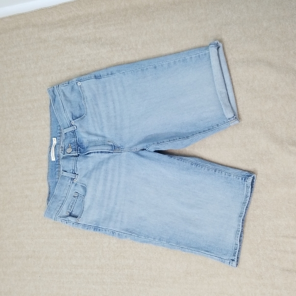 Levi's Classic Bermuda Shorts Size 29 - Picture 3 of 8